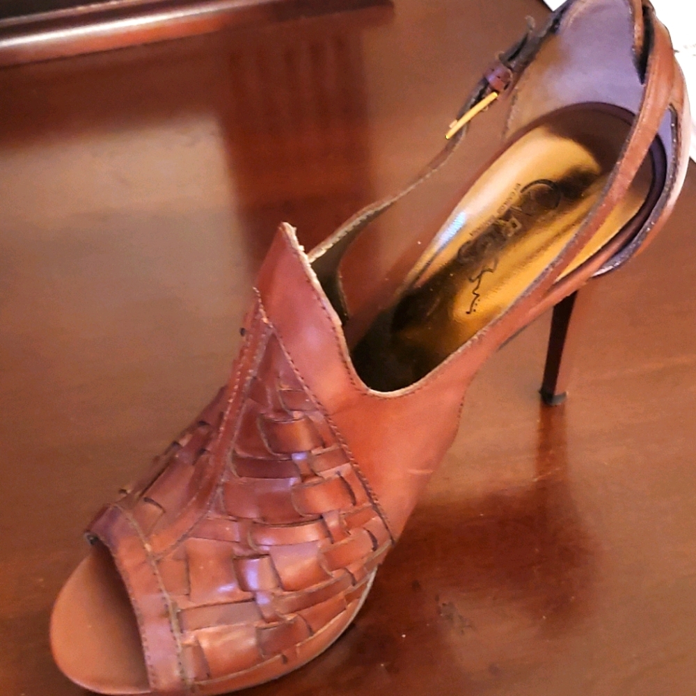 Beautiful heels!